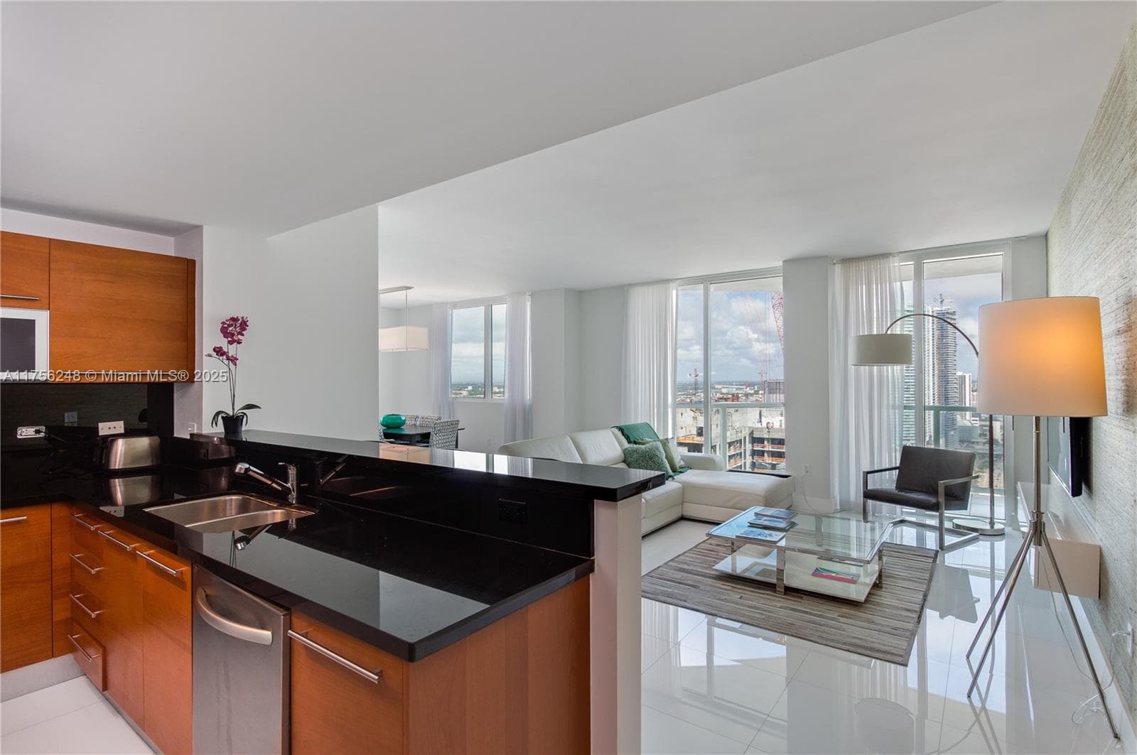 253 NE 2nd St # 3702, Miami, FL 33132 — zdjęcie 5