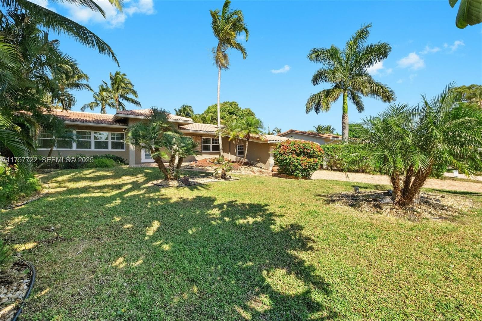 2725 NE 21st Ave, Fort Lauderdale, FL 33306 — zdjęcie 2