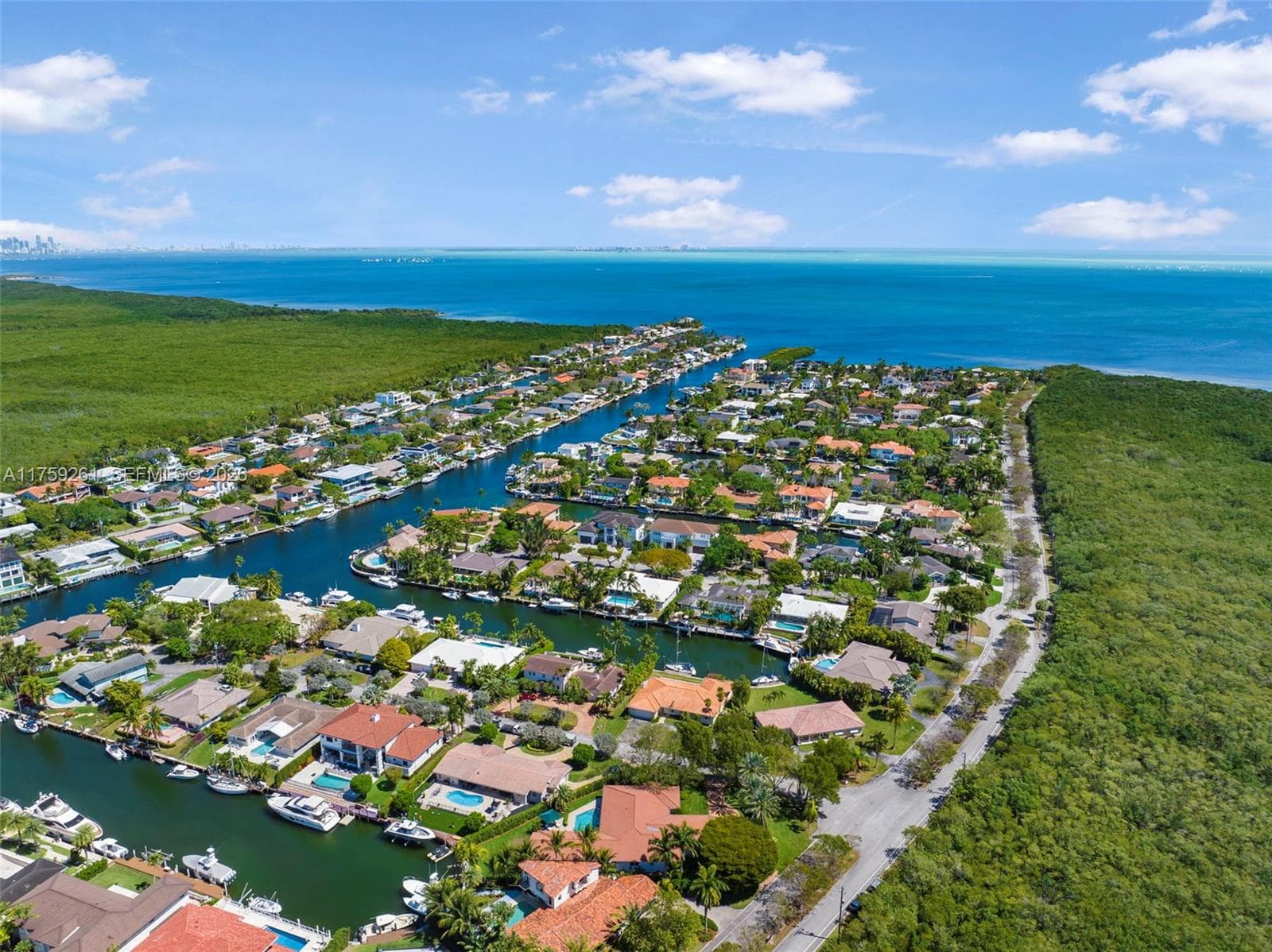 1117 Bella Vista Ave, Coral Gables, FL 33156 — zdjęcie 2