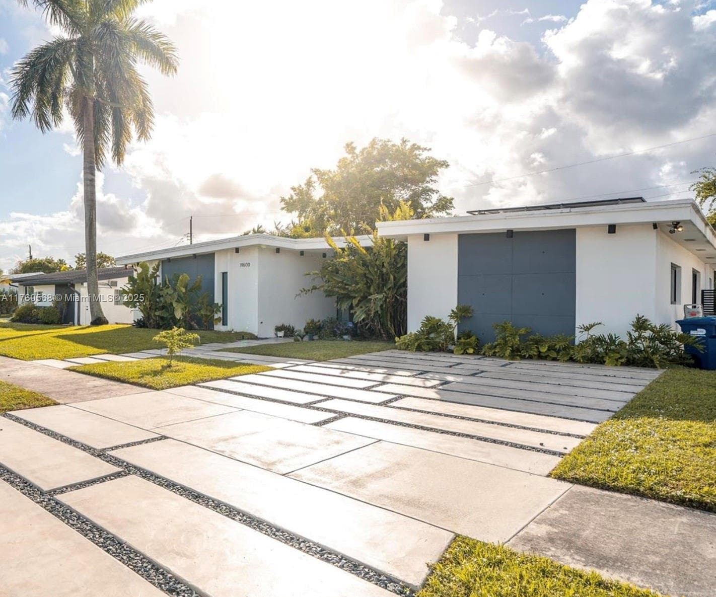 19600 NE 19th Ave, Miami, FL 33179 — zdjęcie 2
