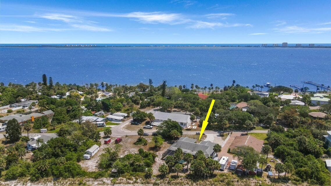 11099 Ridge Avenue, Fort Pierce, FL 34982 — zdjęcie 3