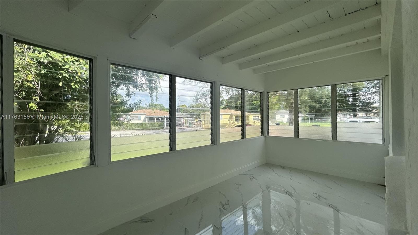 205 Seaman Ave, Opa-Locka, FL 33054 — zdjęcie 5