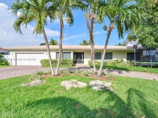 16473 NE 31st Ave, North Miami Beach, FL 33160 — zdjęcie 2