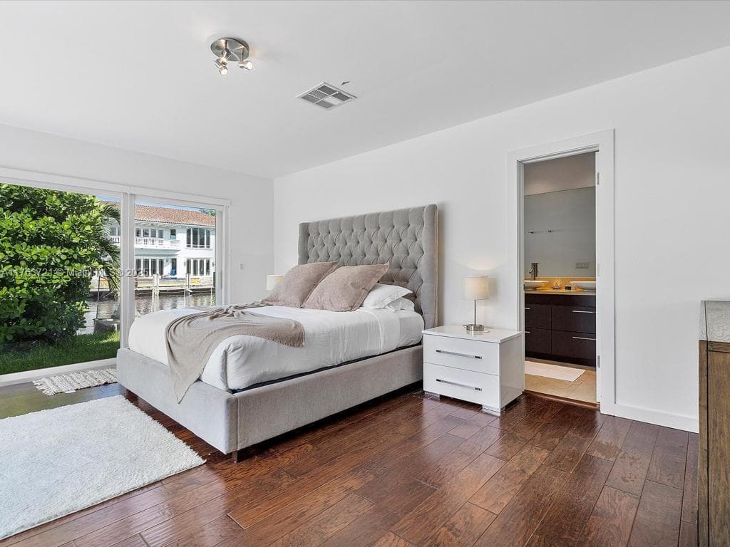 16473 NE 31st Ave, North Miami Beach, FL 33160 — zdjęcie 5