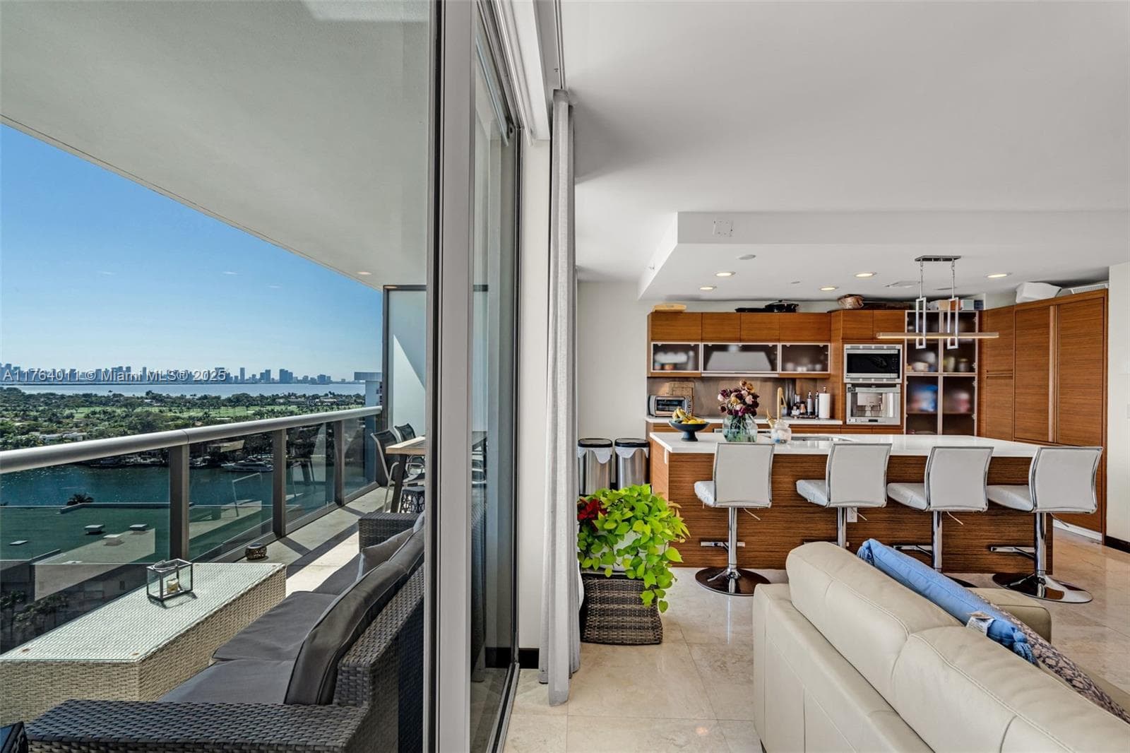 5875 Collins Ave # 1704, Miami Beach, FL 33140