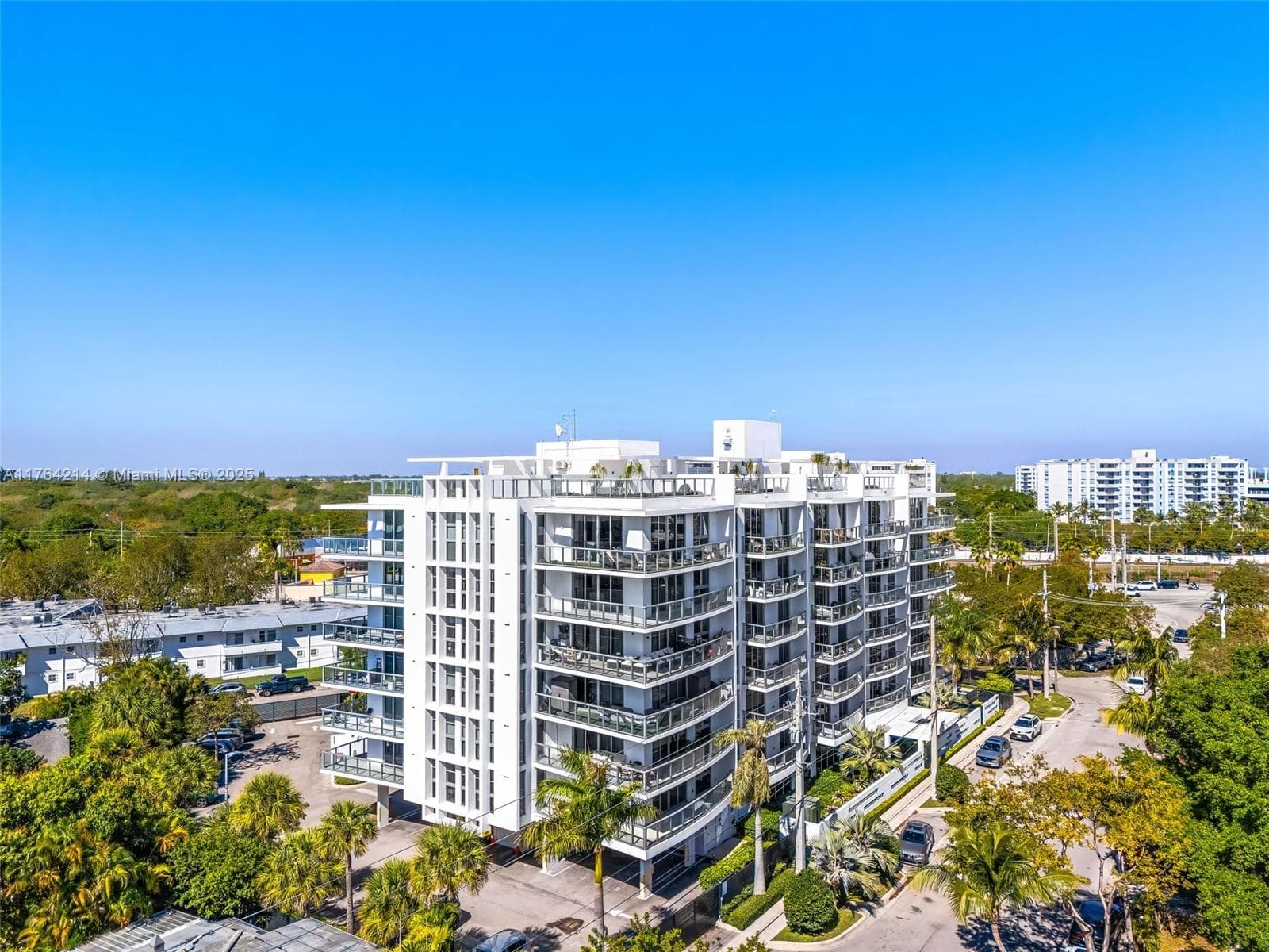 13800 Highland Dr # 302, North Miami Beach, FL 33181