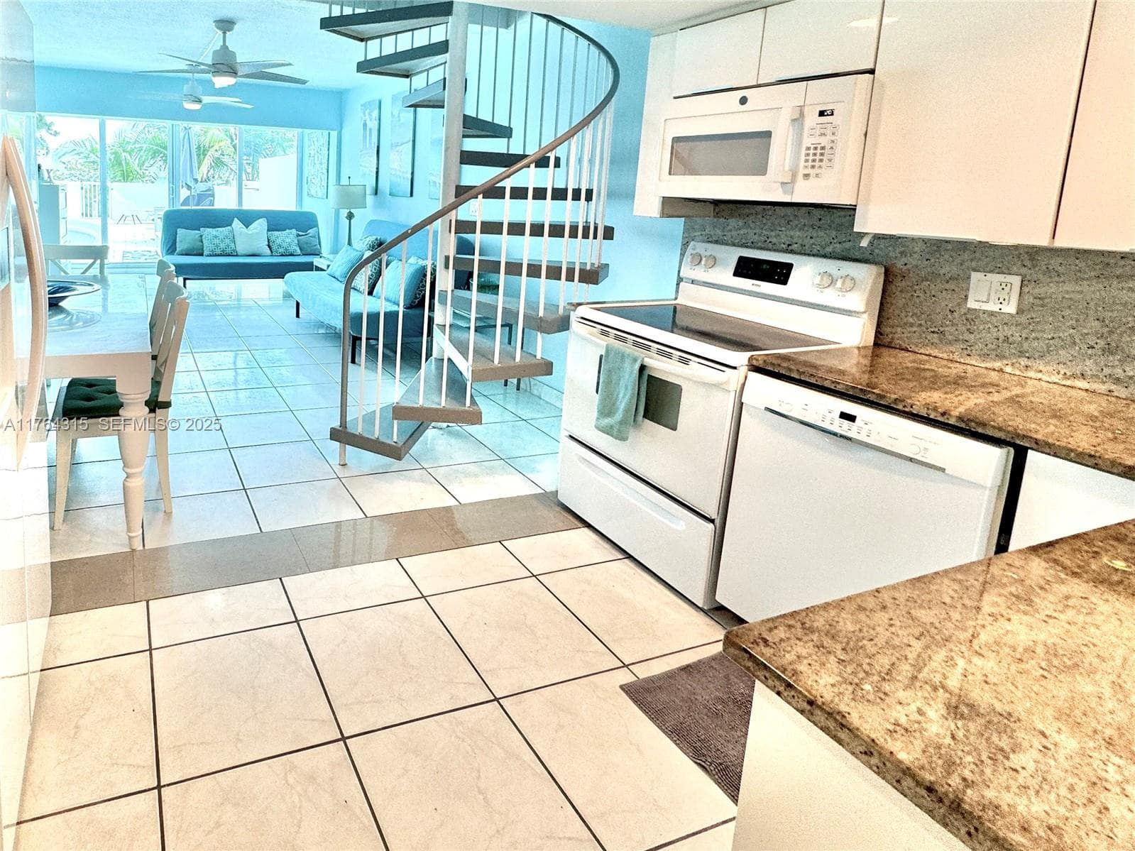 5445 Collins Ave # TH-11, Miami Beach, FL 33140 — zdjęcie 2