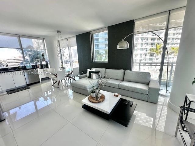92 SW 3rd St # 1410, Miami, FL 33130 — zdjęcie 5