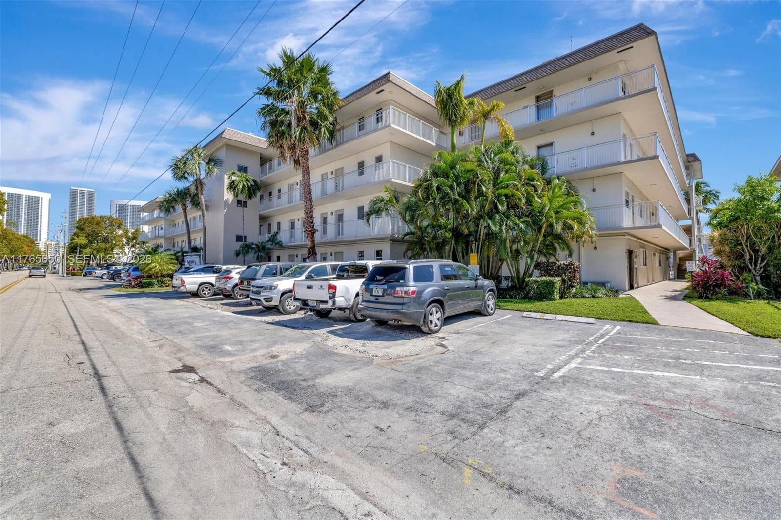 2200 Diana Dr # 310, Hallandale Beach, FL 33009 — zdjęcie 3