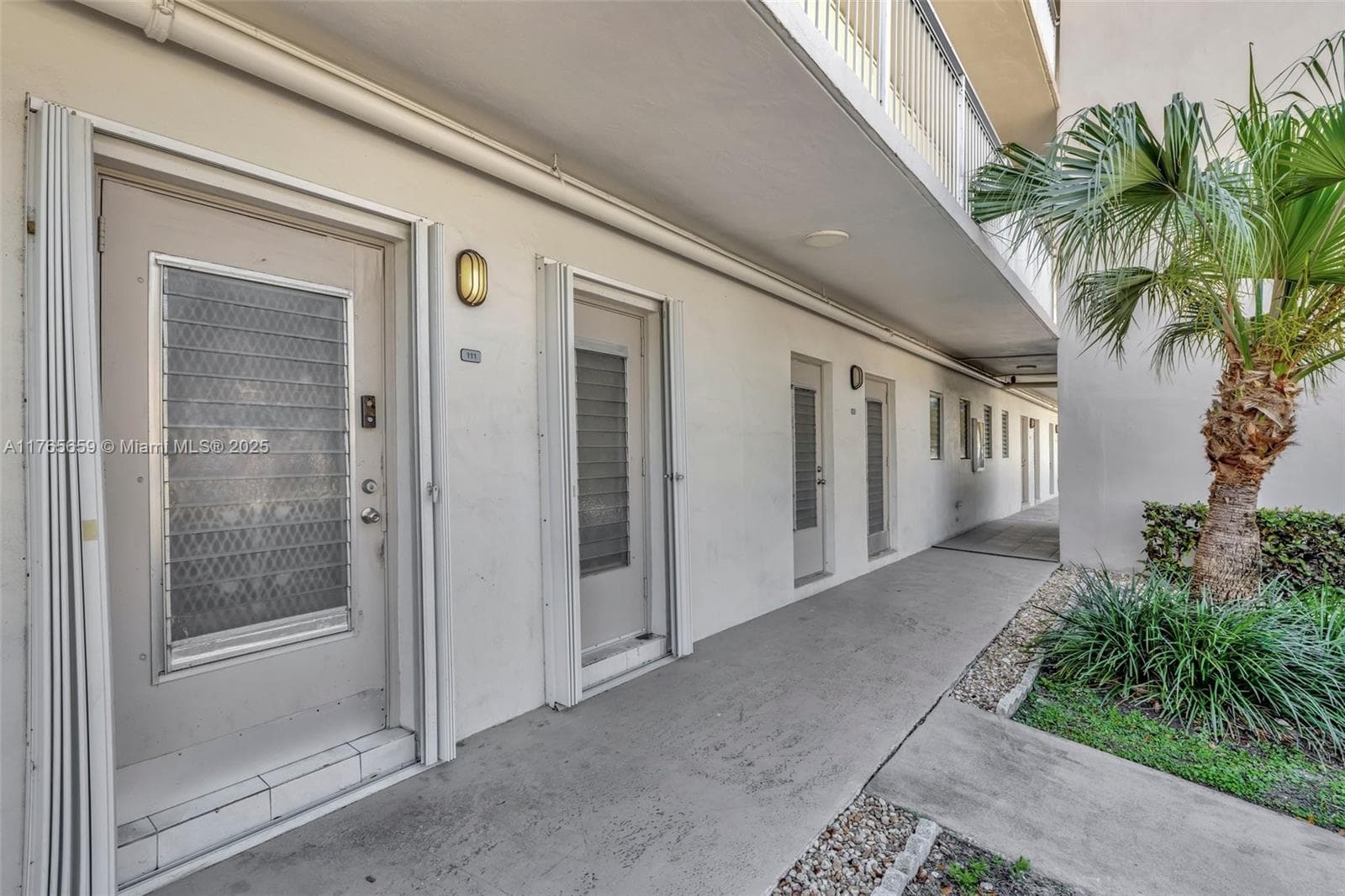 2200 Diana Dr # 111, Hallandale Beach, FL 33009 — zdjęcie 3