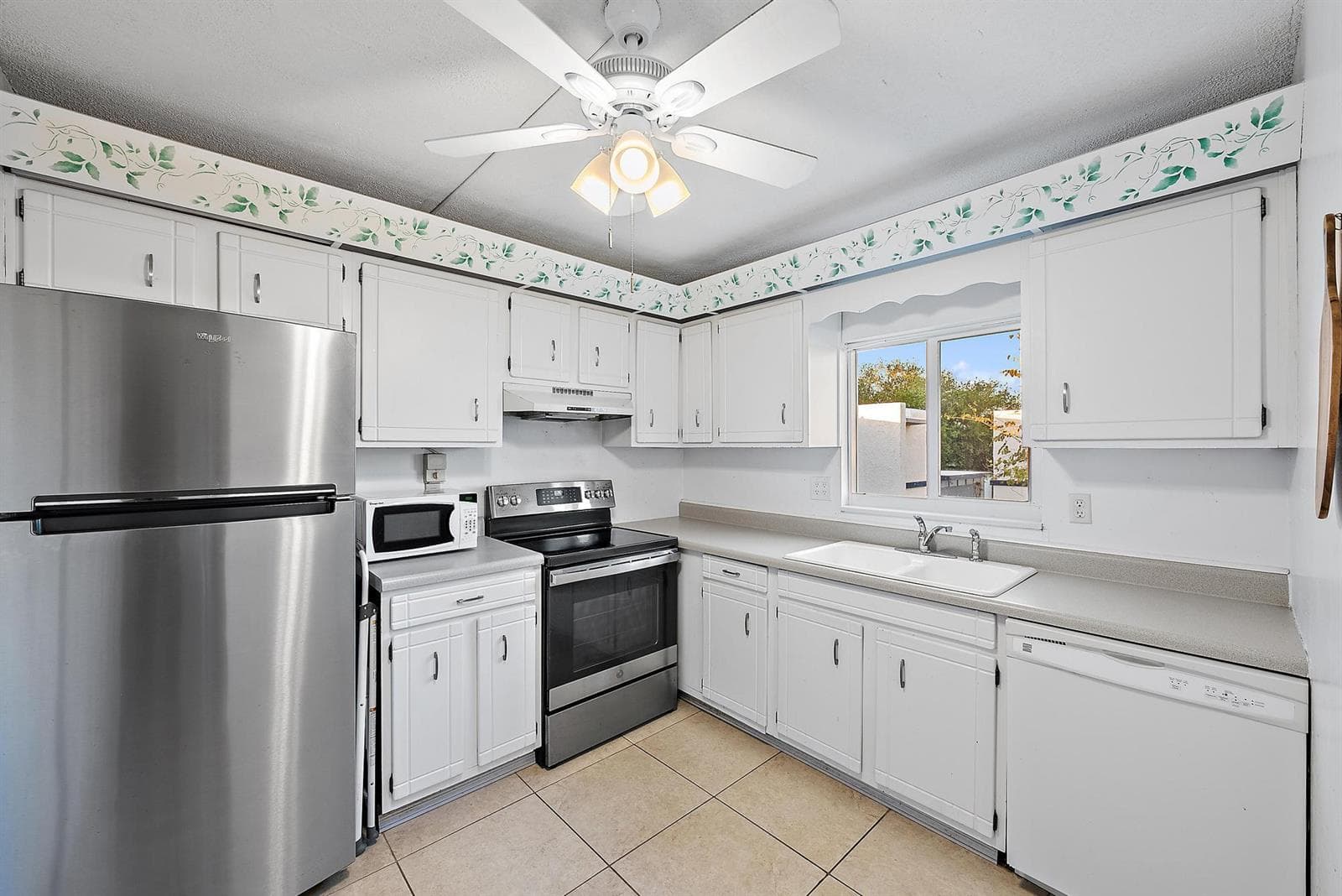 1561 NE 12th Terrace # C-14, Jensen Beach, FL 34957 — zdjęcie 4