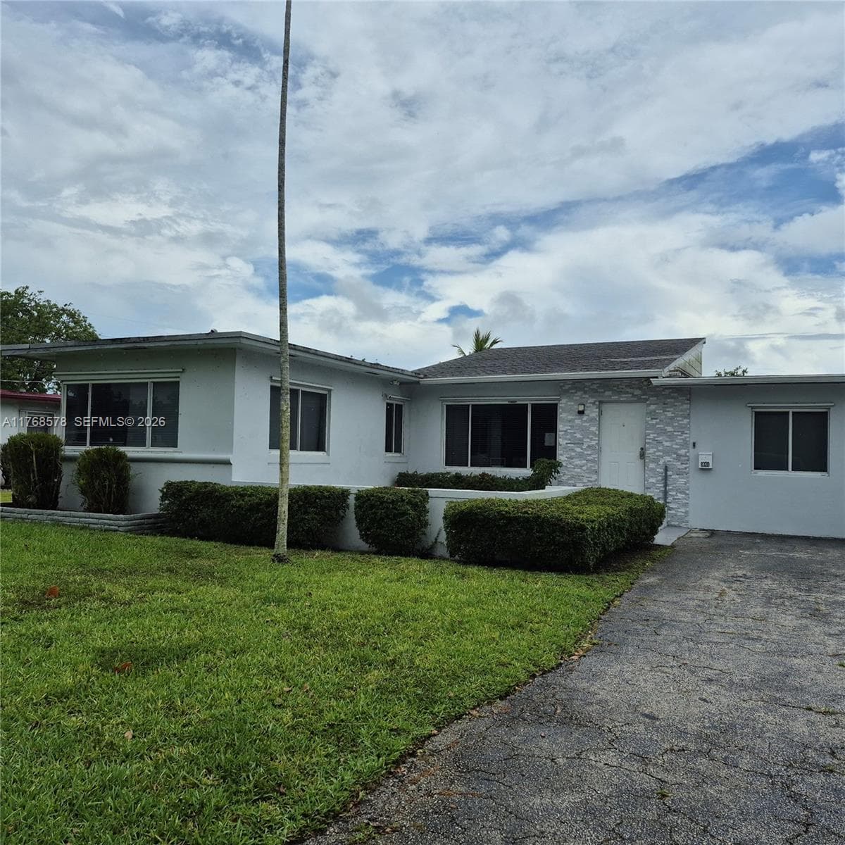 8320 NW 10 Ave, Miami, FL 33150