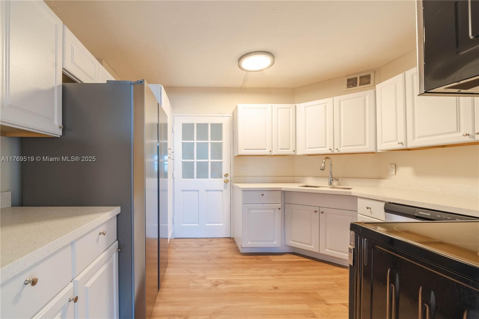 3301 Spanish Moss Ter # 802, Lauderhill, FL 33319