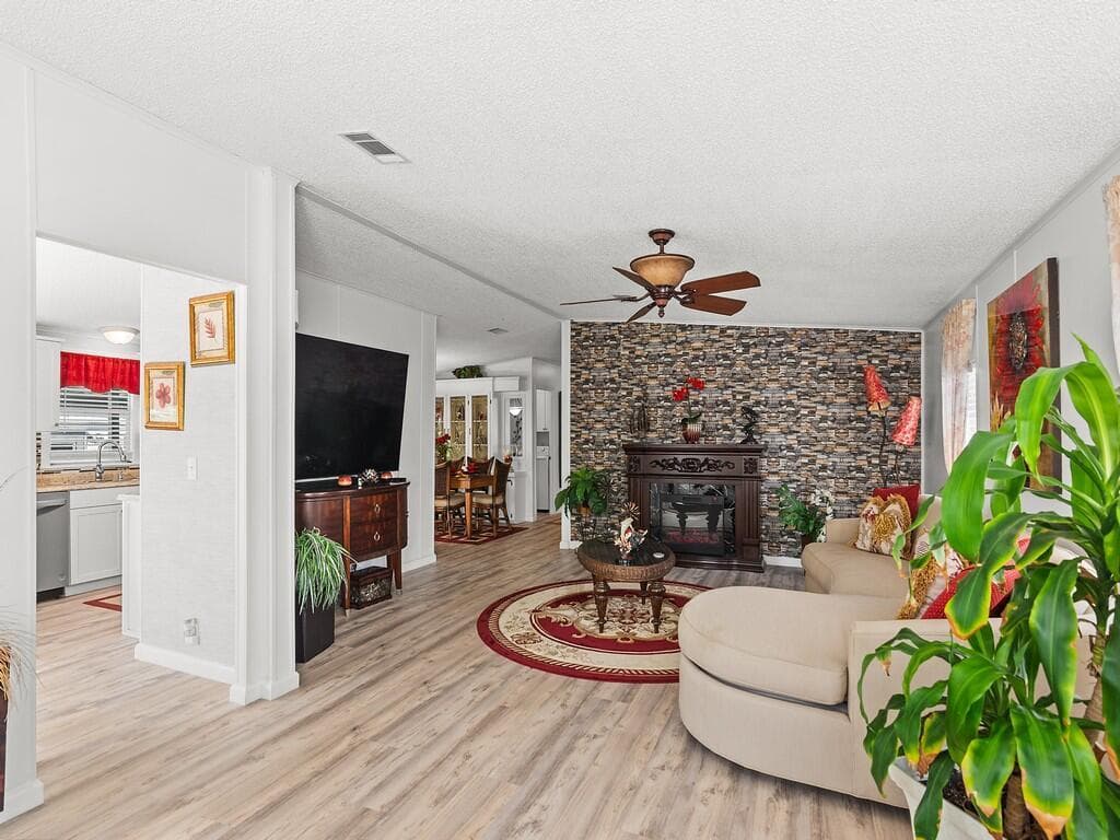 22 Mediterranean East Boulevard E, Port St. Lucie, FL 34952 — zdjęcie 5