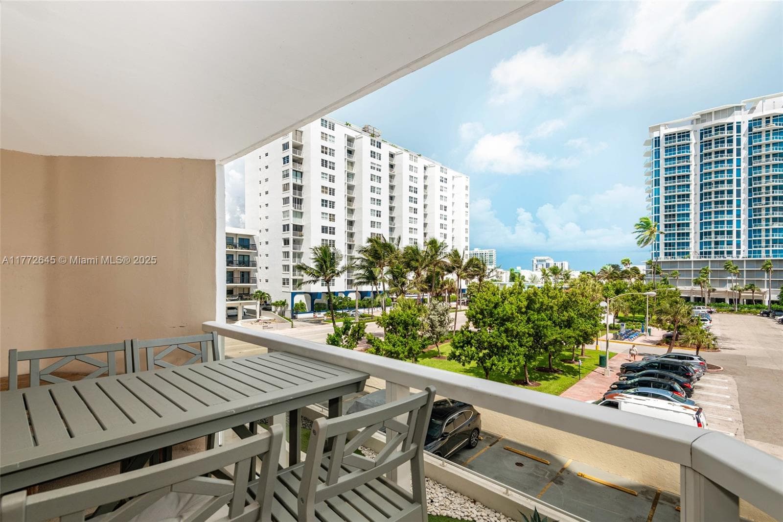 6423 Collins Ave # 309, Miami Beach, FL 33141 — zdjęcie 3