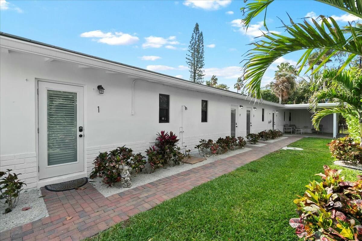 18 Adams Road, Ocean Ridge, FL 33435 — zdjęcie 2