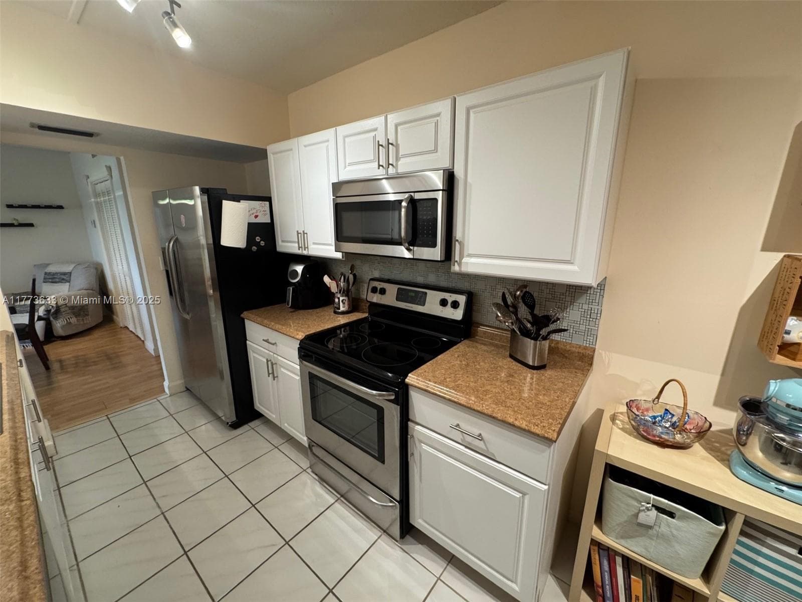 4330 Hillcrest Dr # 304, Hollywood, FL 33021