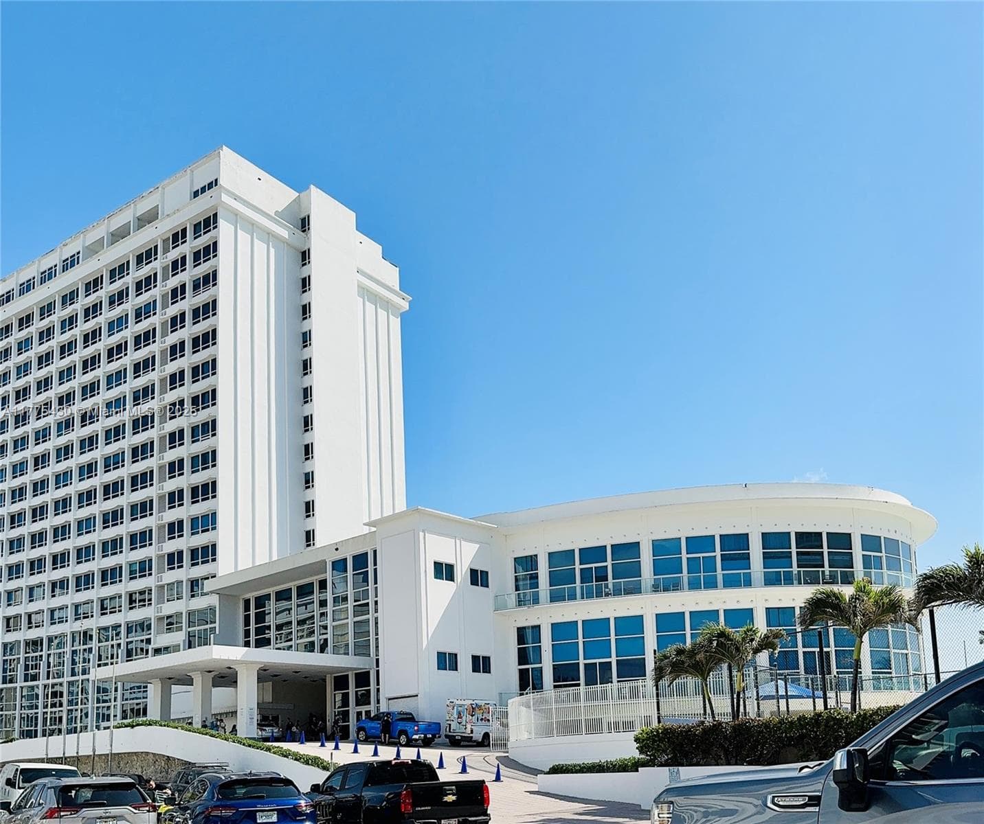 5445 Collins Ave # 1520, Miami Beach, FL 33140