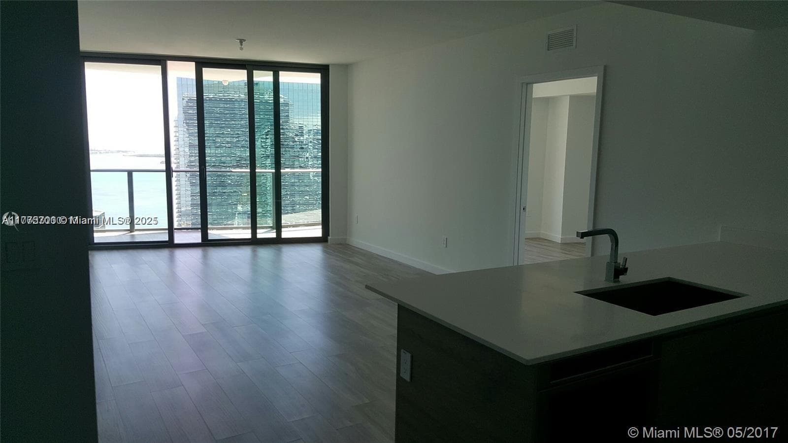 1300 S Miami Ave # 4002, Miami, FL 33130 — zdjęcie 3