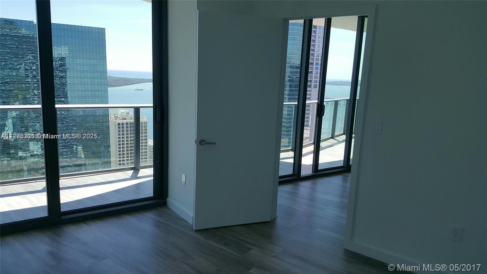 1300 S Miami Ave # 4002, Miami, FL 33130 — zdjęcie 4