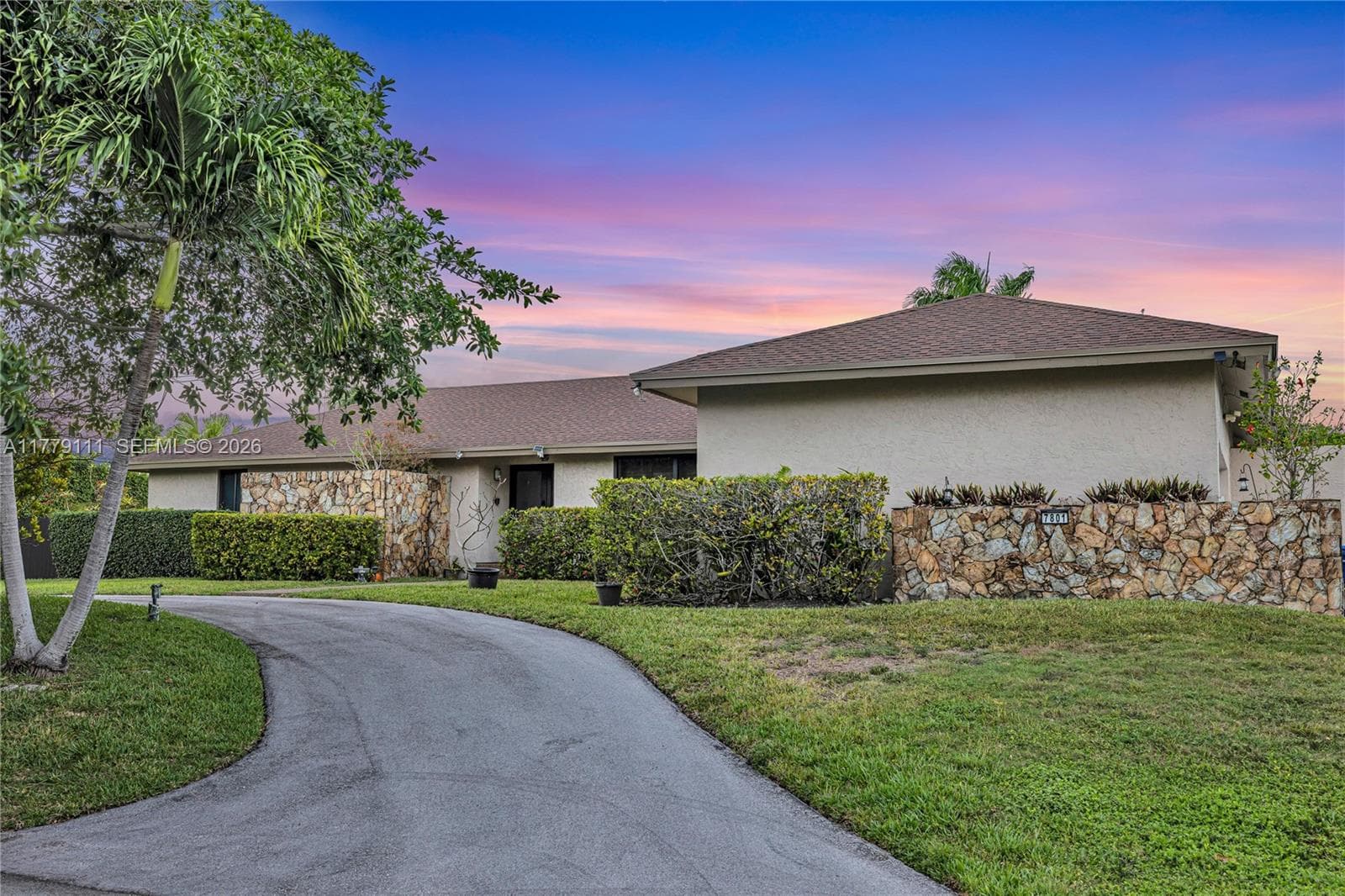 7801 SW 170th St, Palmetto Bay, FL 33157 — zdjęcie 3