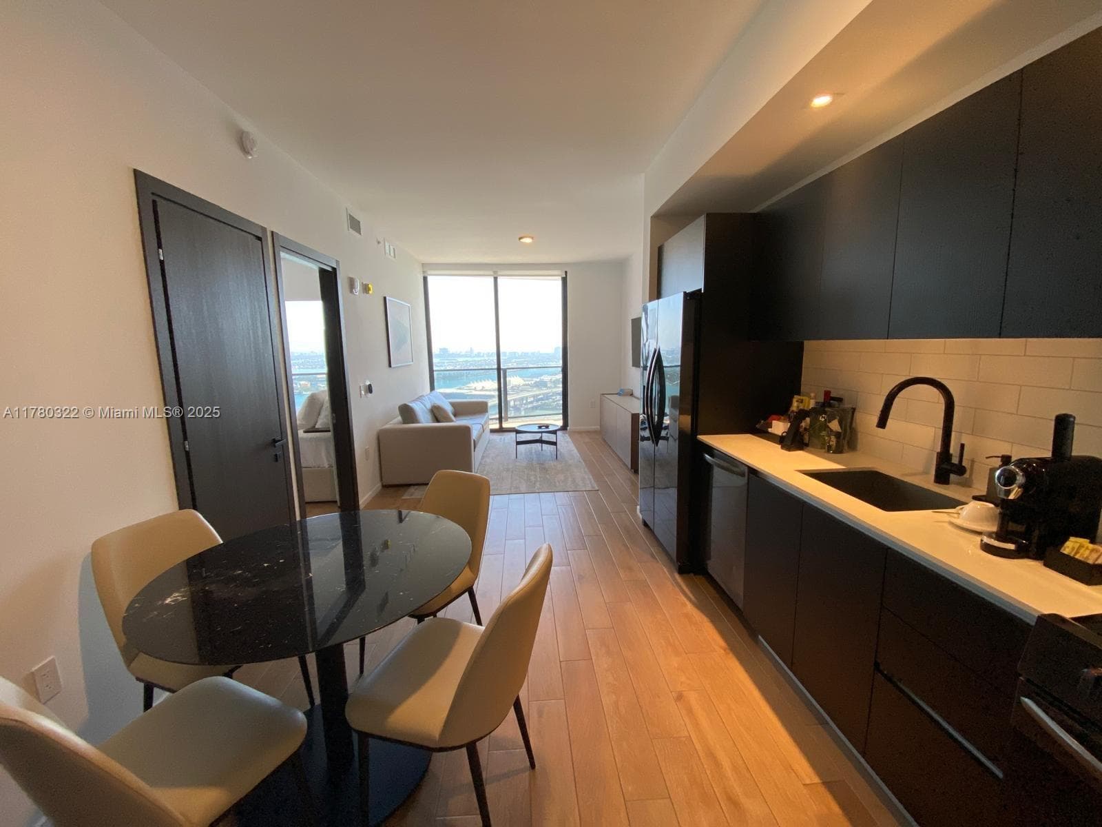 398 NE 5th St # 2910, Miami, FL 33132 — zdjęcie 4