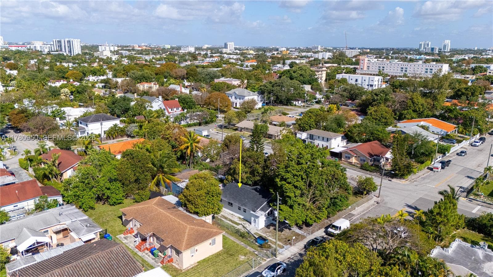 1114 SW 13th Ct, Miami, FL 33135