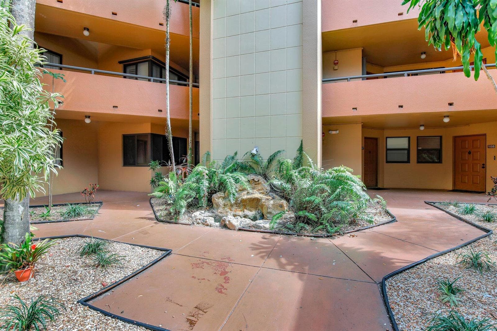 15499 Miami Lakeway N # 306-5, Miami Lakes, FL 33014 — zdjęcie 3
