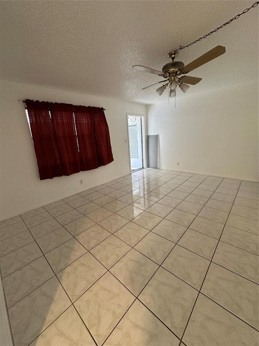 348 S Federal Highway # 2, Dania Beach, FL 33004 — zdjęcie 2