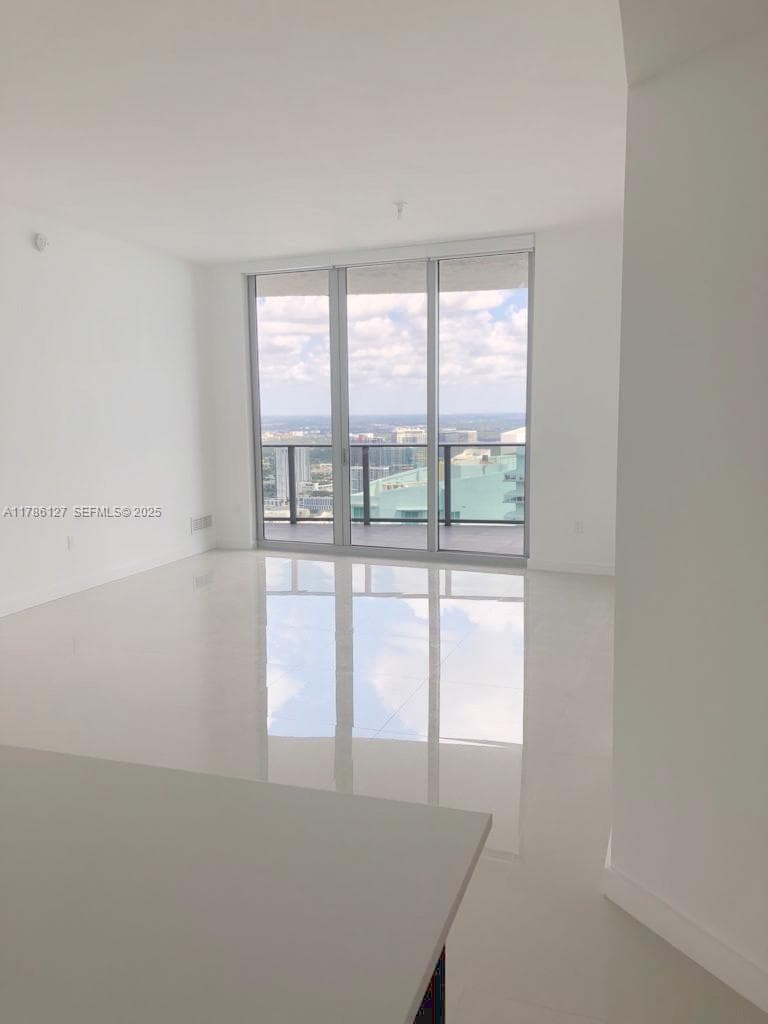 488 NE 18th St # 4905, Miami, FL 33132 — zdjęcie 2