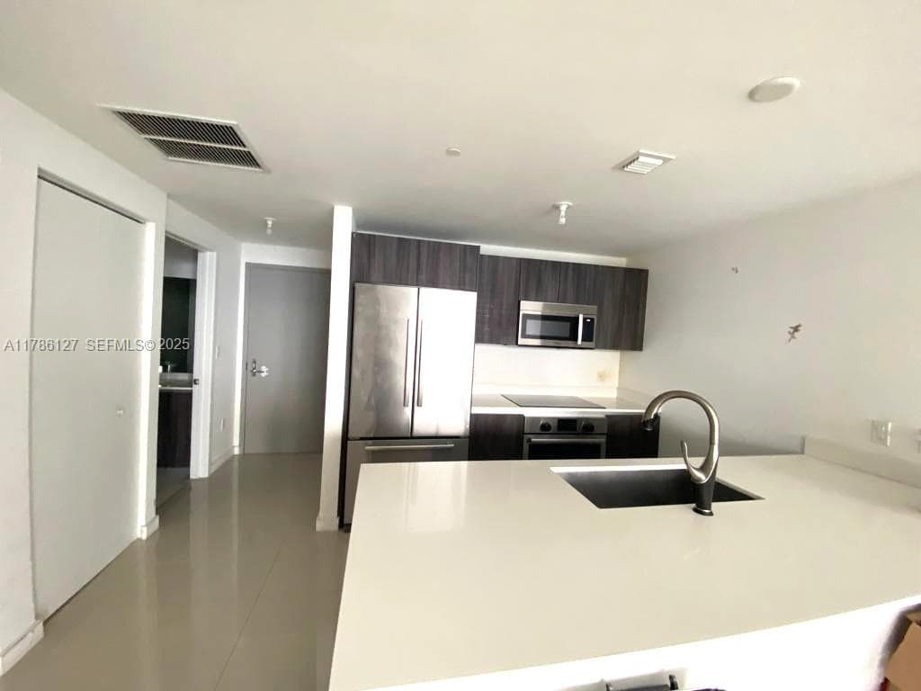 488 NE 18th St # 4905, Miami, FL 33132 — zdjęcie 3