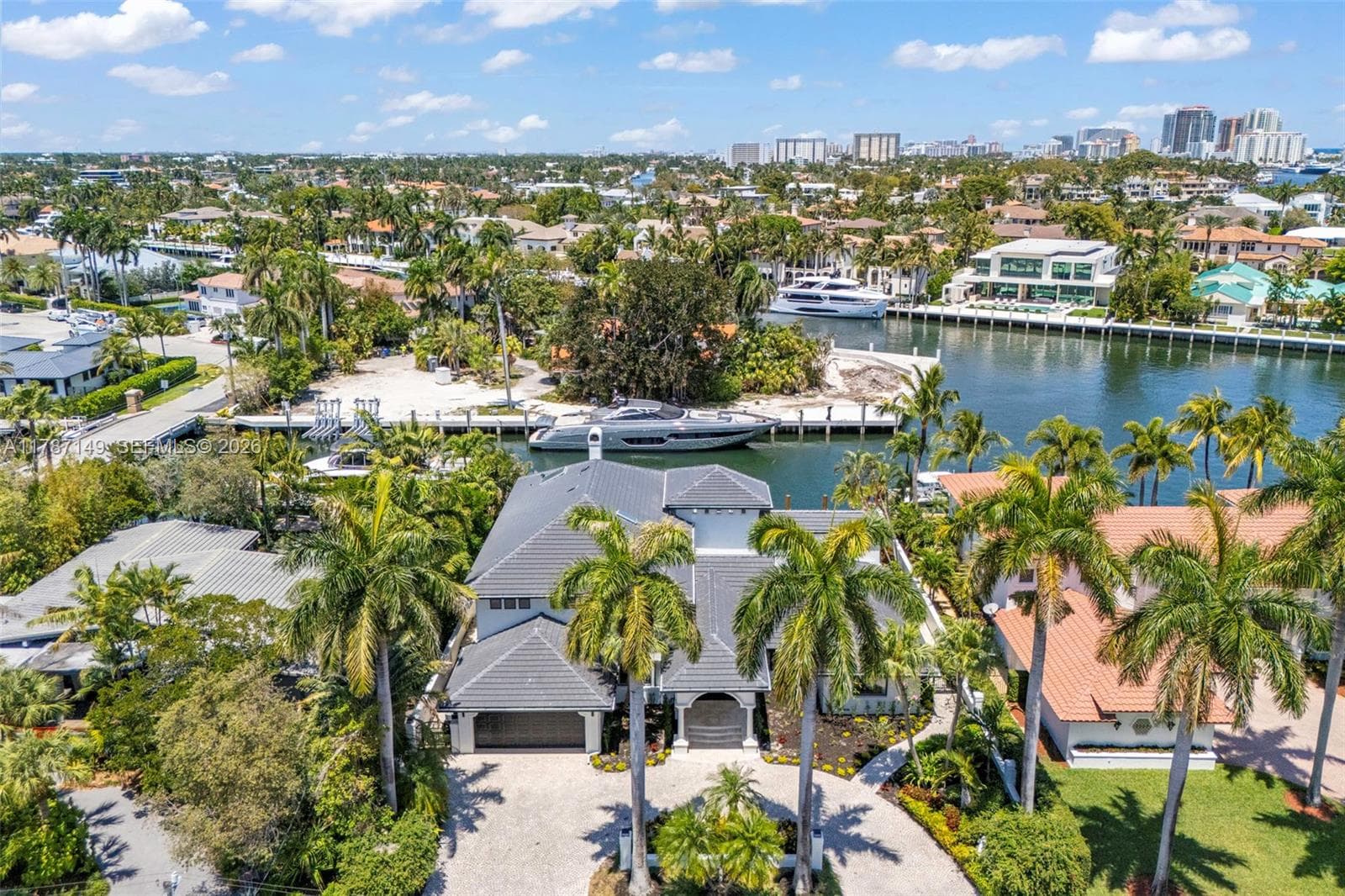 2561 Lucille Dr, Fort Lauderdale, FL 33316 — zdjęcie 4