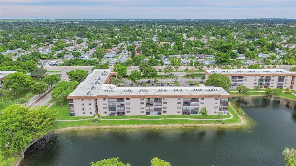 6095 N Sabal Palm Boulevard # 212, Tamarac, FL 33319 — zdjęcie 4