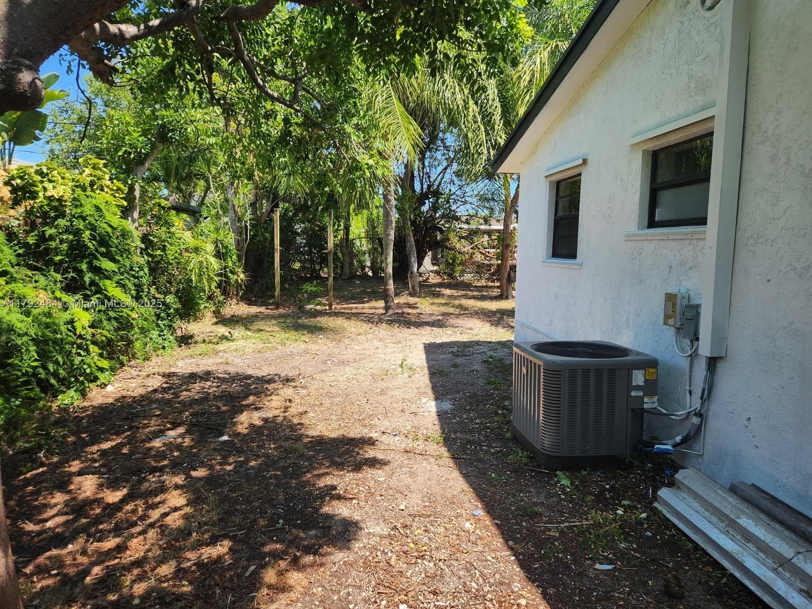 9340 Martinique Dr, Cutler Bay, FL 33189 — zdjęcie 3