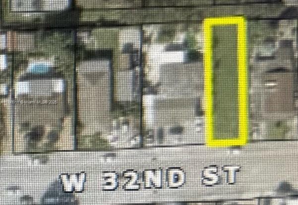 137 W 32 ST, Hialeah, FL 33012
