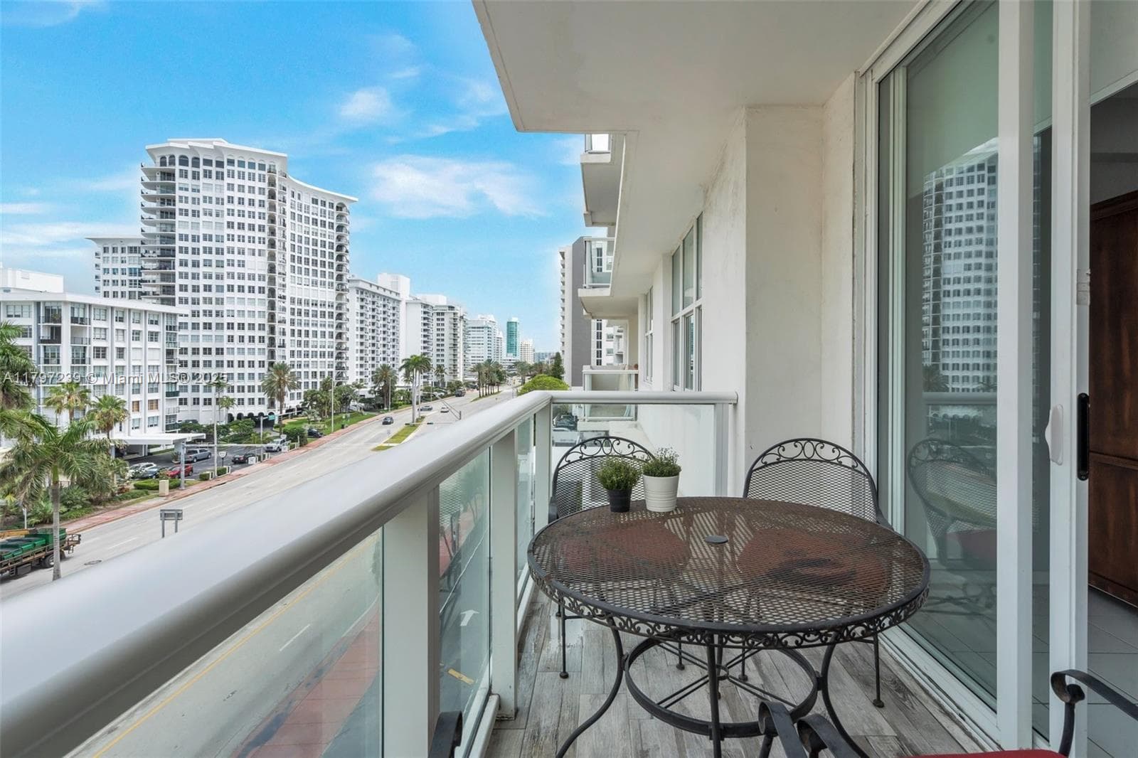 5601 Collins Ave # 615, Miami Beach, FL 33140 — zdjęcie 4