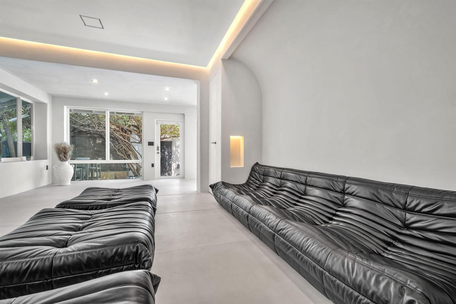 120 NE 25th Street, Miami, FL 33137 — zdjęcie 3