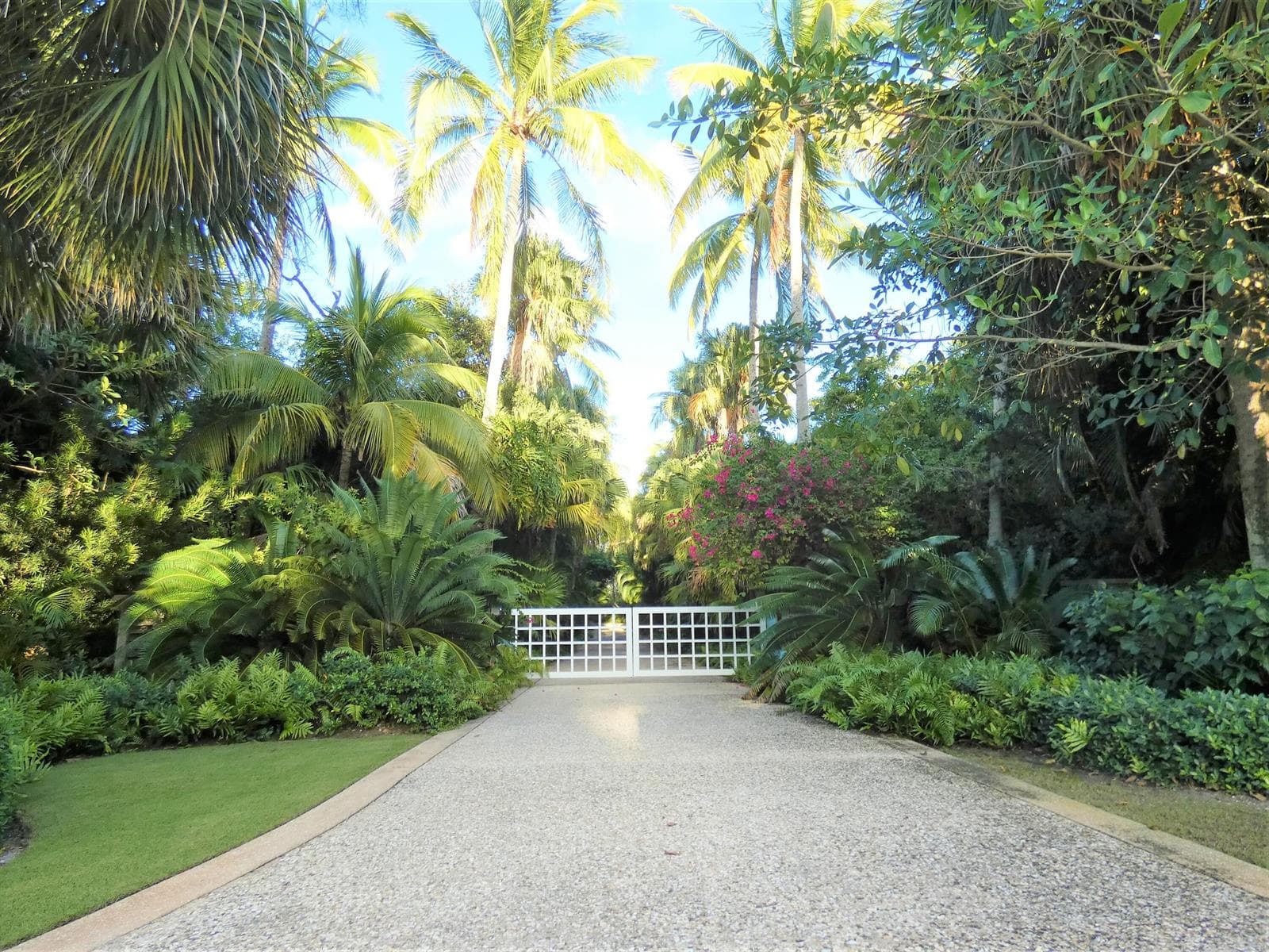 521 S Beach Road, Jupiter Island, FL 33455