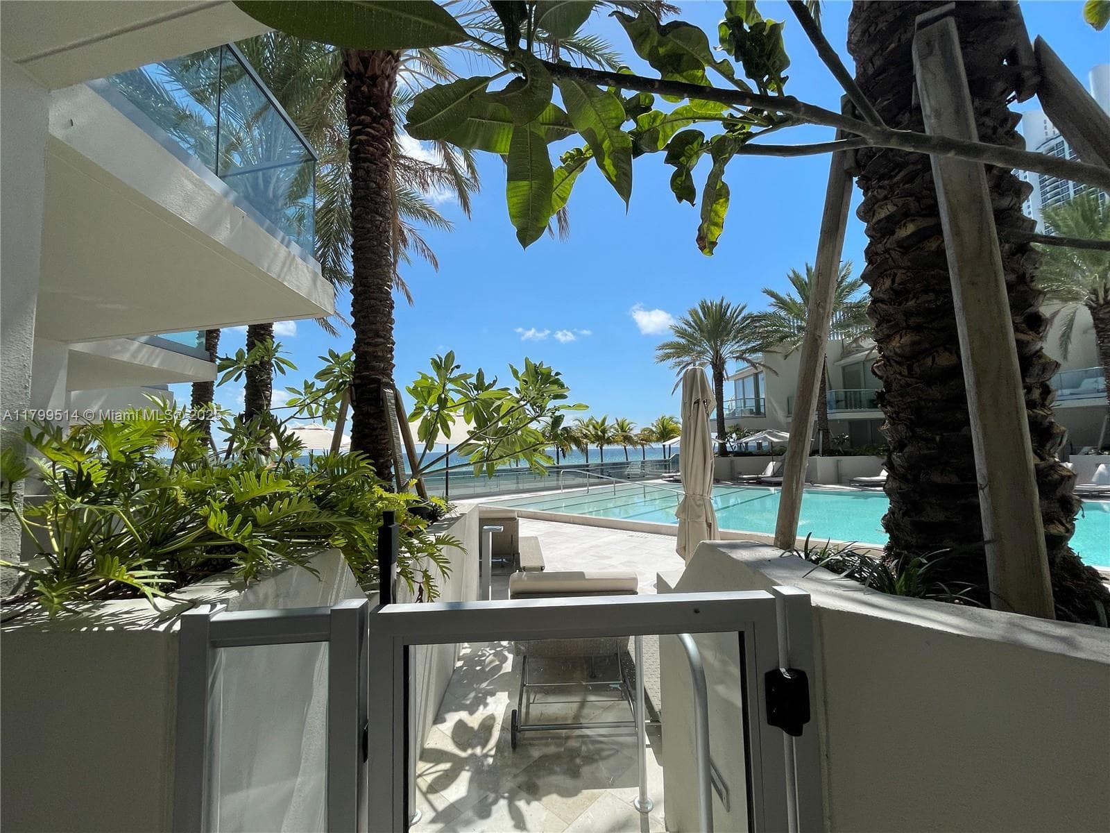 18501 Collins Avenue # Cabana 12, Sunny Isles Beach, FL 33160