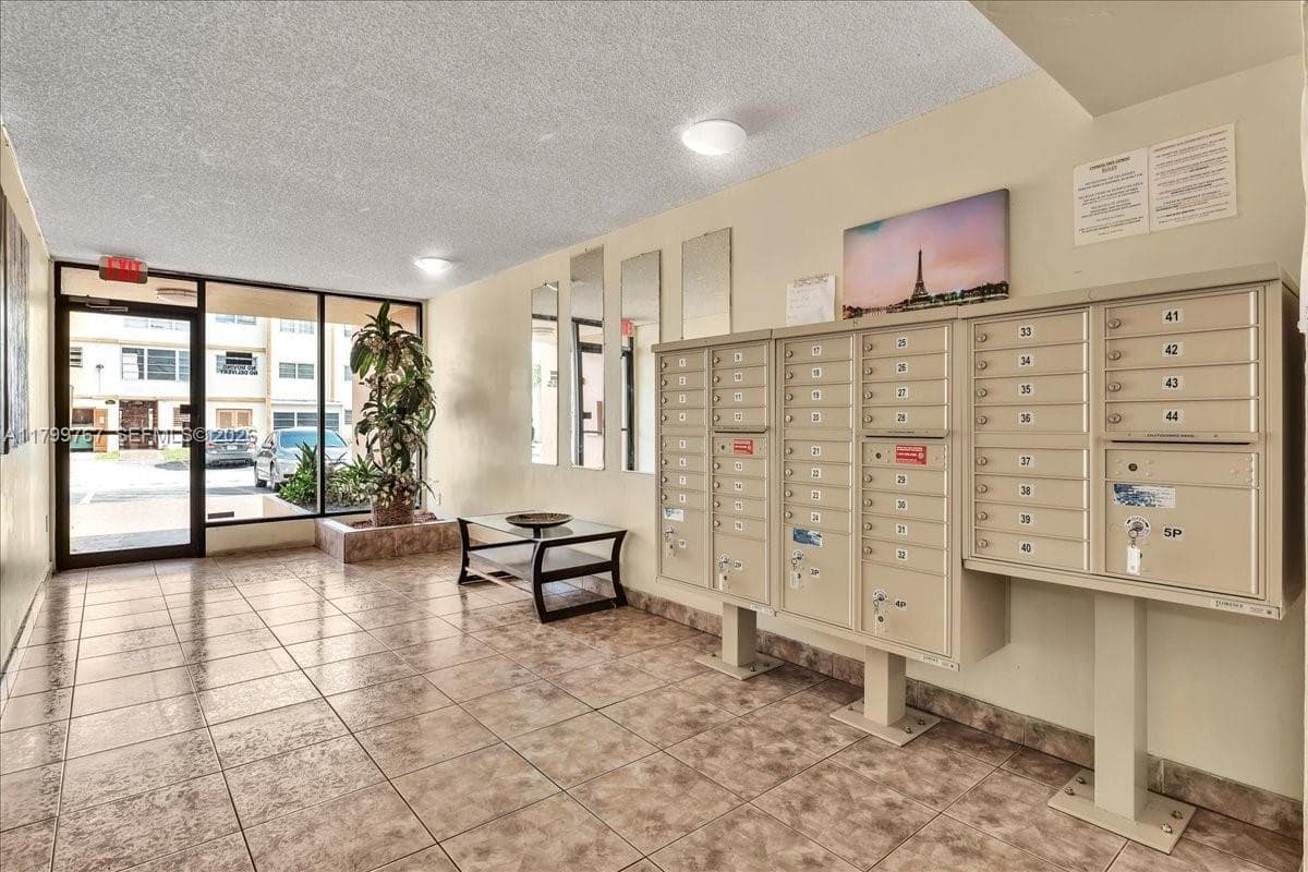2451 NW 41st Ave # 304, Lauderhill, FL 33313 — zdjęcie 5
