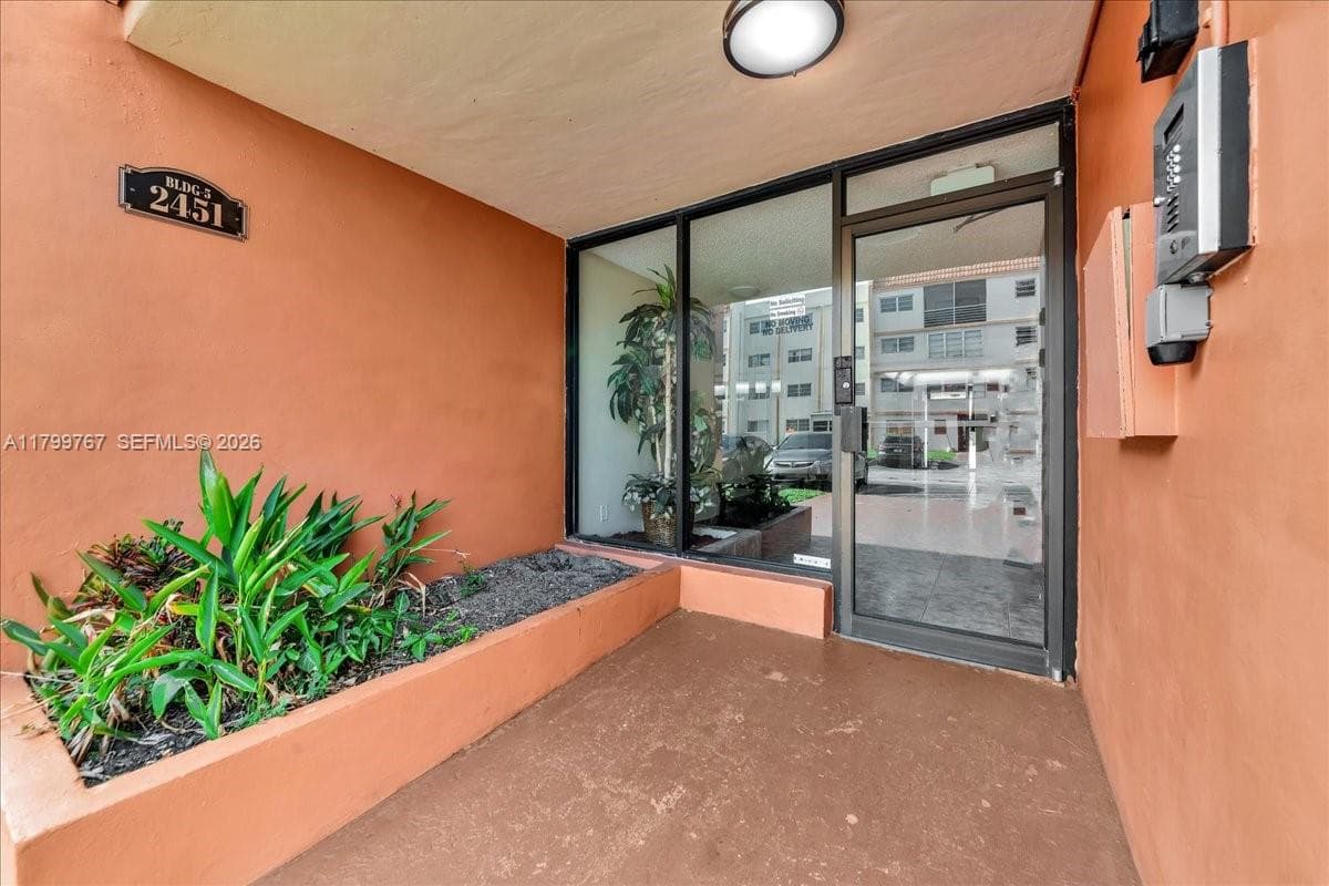 2451 NW 41st Ave # 304, Lauderhill, FL 33313 — zdjęcie 4