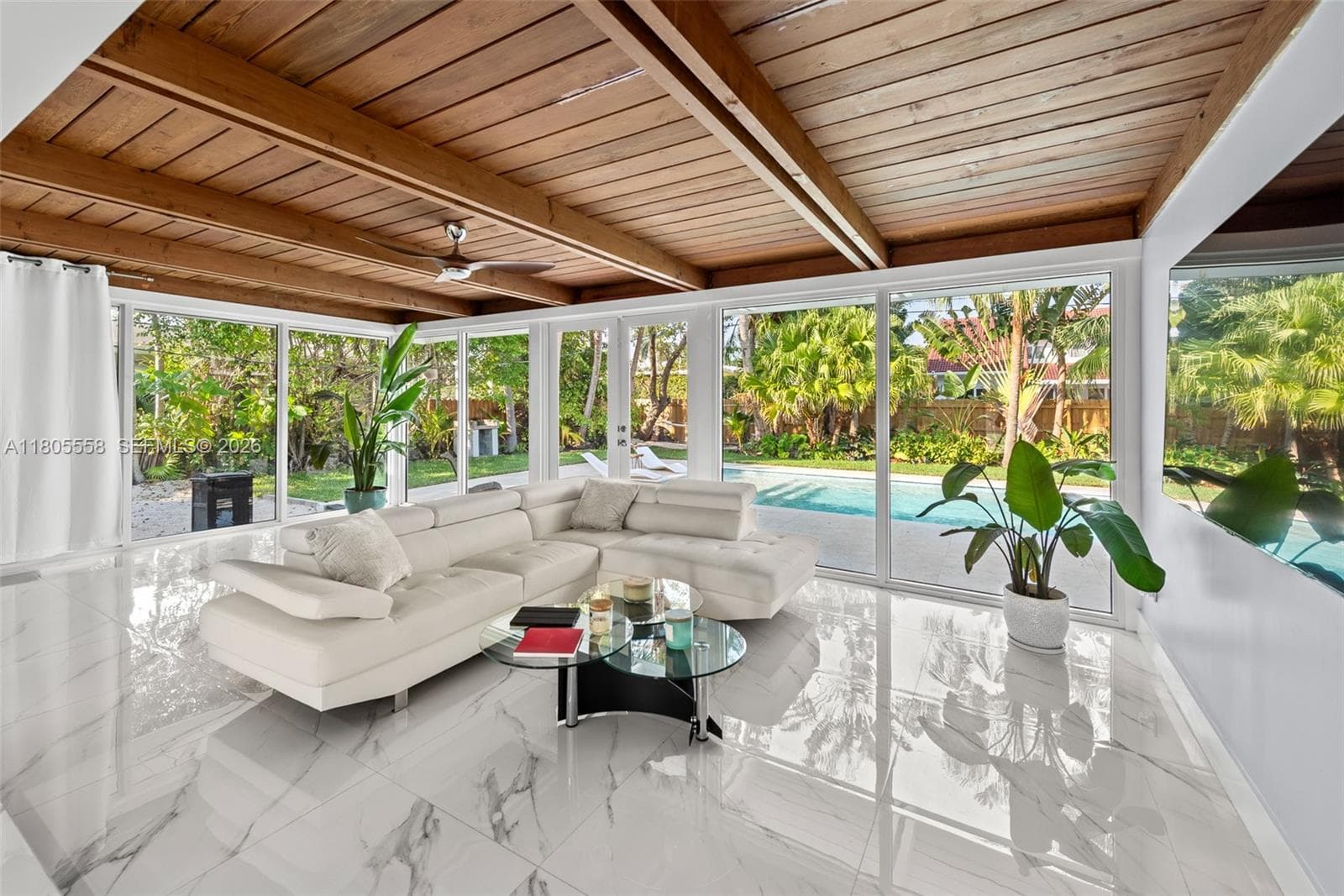 1025 Washington St, Hollywood, FL 33019 — zdjęcie 4