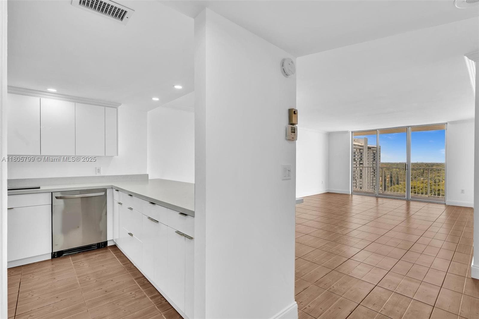 2801 NE 183rd St # 1703W, Aventura, FL 33160 — zdjęcie 3