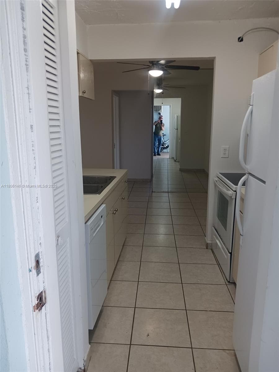 2700 NE 135th St # 30, North Miami, FL 33181 — zdjęcie 2