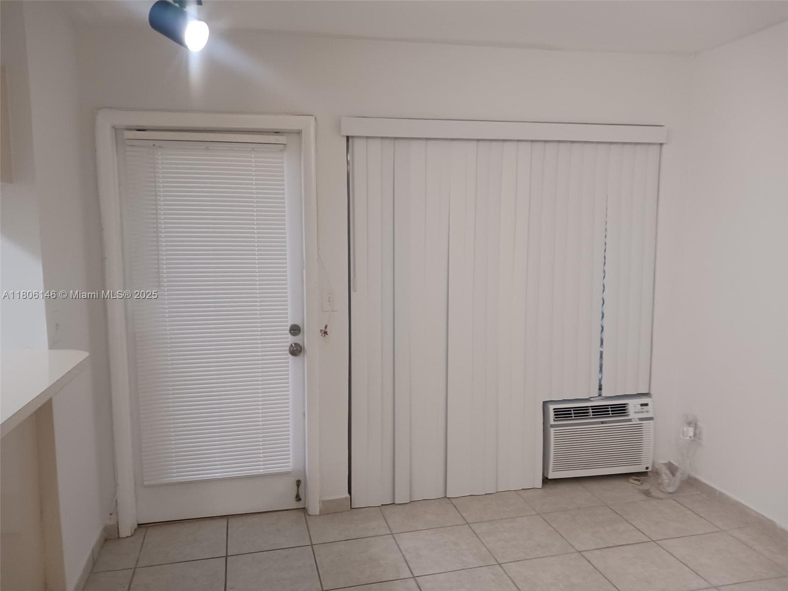 2700 NE 135th St # 30, North Miami, FL 33181 — zdjęcie 5