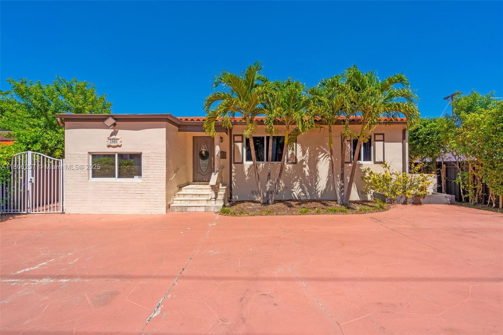 1901 SW 37th Ave, Miami, FL 33145 — zdjęcie 3