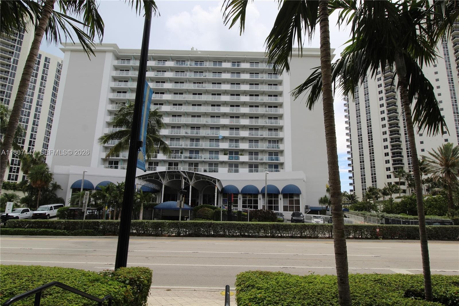 19201 Collins Ave # 714, Sunny Isles Beach, FL 33160 — zdjęcie 3