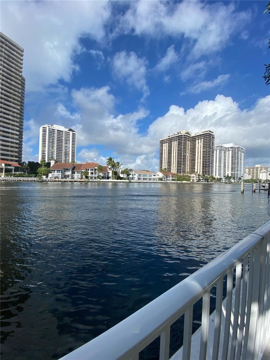 19390 Collins Ave # 217, Sunny Isles Beach, FL 33160 — zdjęcie 3