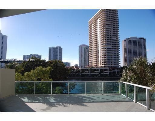 19390 Collins Ave # 217, Sunny Isles Beach, FL 33160 — zdjęcie 4