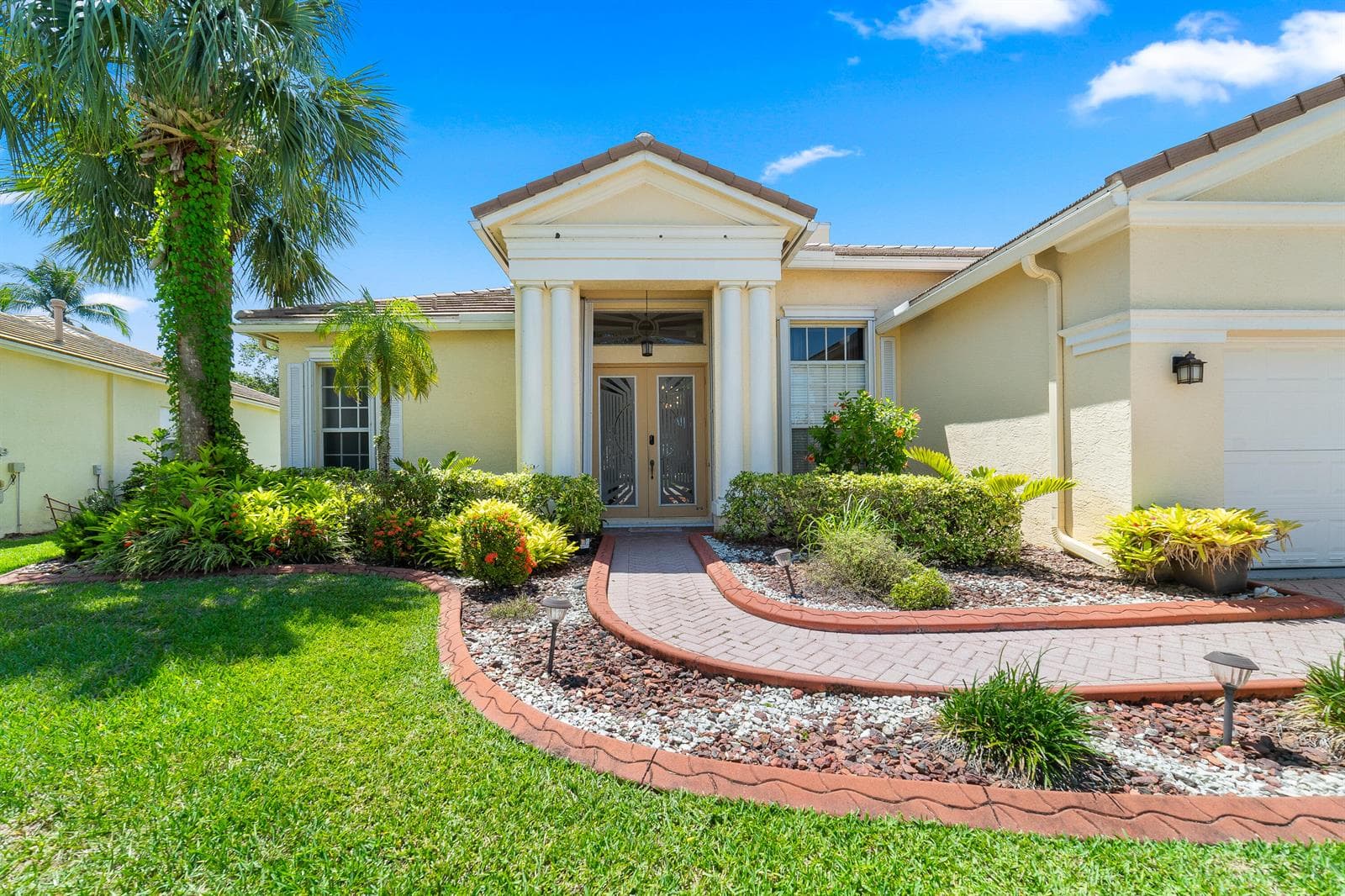 525 SW Lake Manatee Way, Port St. Lucie, FL 34986 — zdjęcie 2